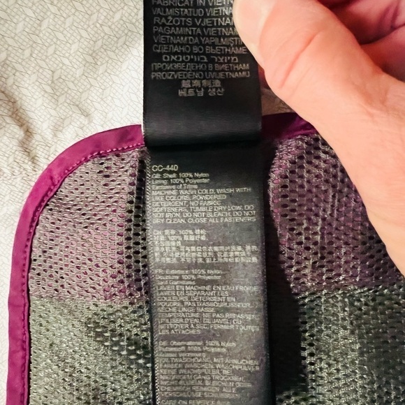 MARMOT GIRLS PURPLE HOODED WINDBREAKER SIZE MEDIUM - Picture 3 of 13